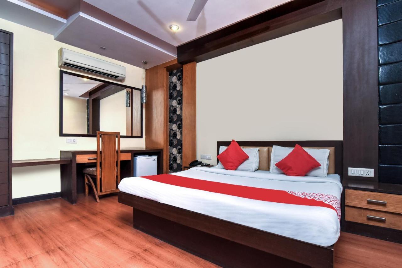 Hotel Shri Ram Nueva Delhi Exterior foto