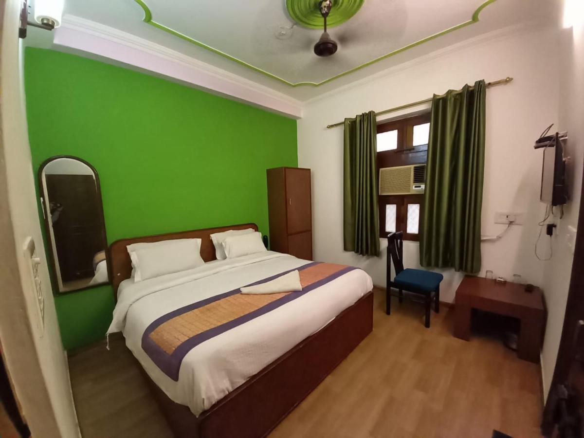 Hotel Shri Ram Nueva Delhi Exterior foto