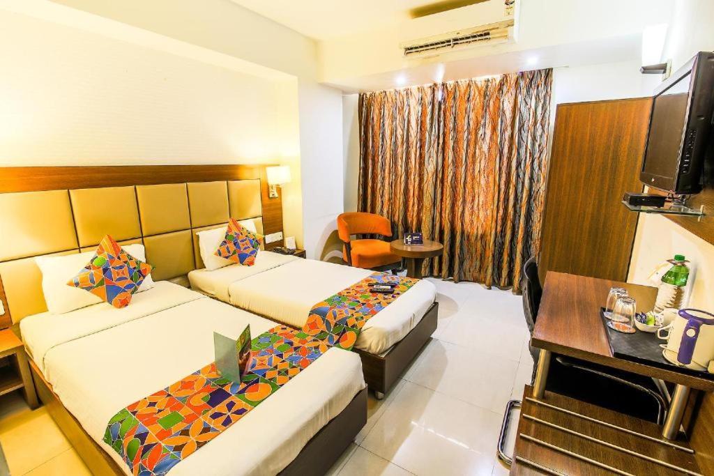 Hotel Shri Ram Nueva Delhi Exterior foto