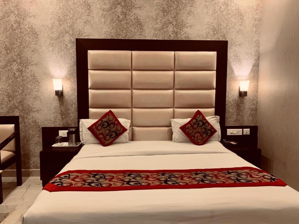 Hotel Shri Ram Nueva Delhi Exterior foto